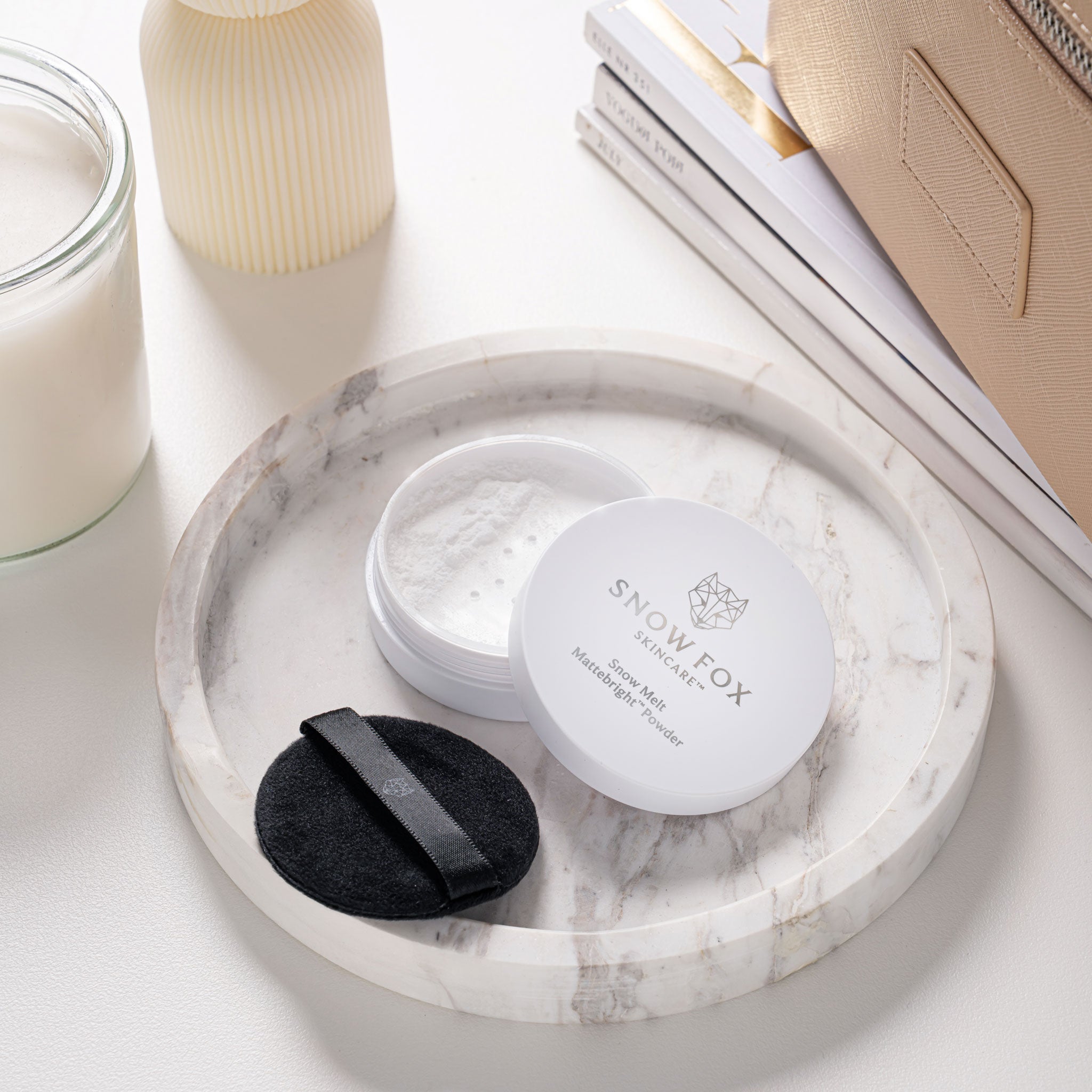 スノーメルト モイスチャー マットブライト パウダー(5.5g)_SFSMSP